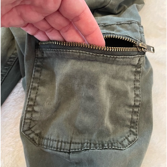 Ava & Viv Fitted Cargo Jeggings - Picture 5 of 6